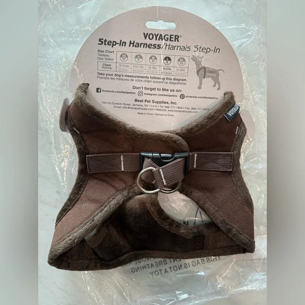 NWT! Voyager small breed Step-In Harness. Size Large